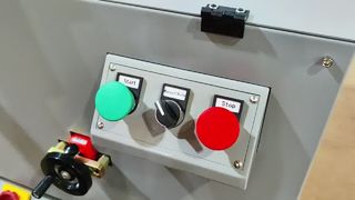 La máquina prensadora de aplanamiento y ranurado es una máquina integrada de aplanamiento y ranurado utilizada en hardc