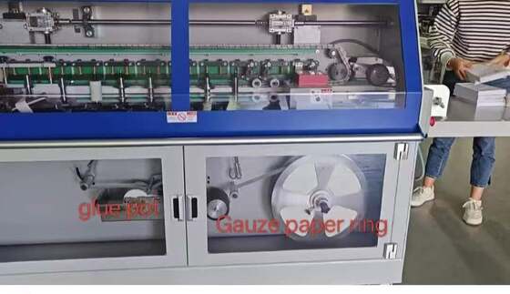 La máquina encintadora de lomo de libro HX500B se utiliza para encintar el lomo de varios cuadernos