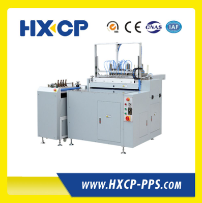 Casilla digital semiautomáticaForma automáticamente cuatro bordes de cubierta para librosForma automáticamente cuatro bordes de cubierta para librosMachina de fabricación, control de panel digital, un operador,