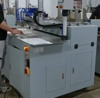 Máquina para hacer cajas de tapa dura semiautomática